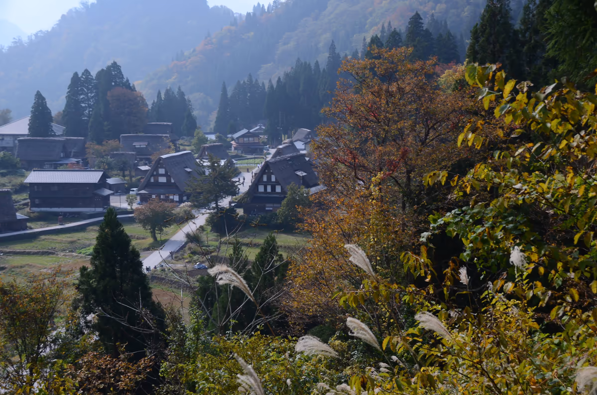投稿写真：相倉　秋の合掌造りの集落