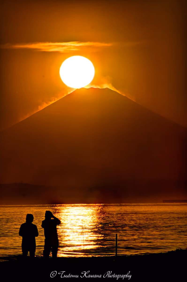 投稿写真：3月31日、千葉県富津岬からの、ダイヤモンド富士。