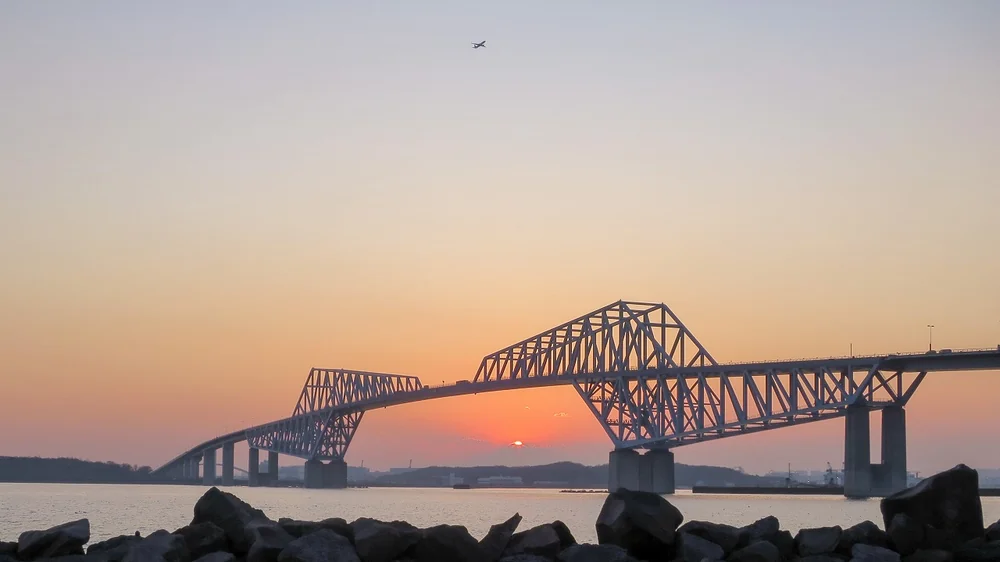 投稿写真：ゲートブリッジとダイヤモンド富士と離陸機