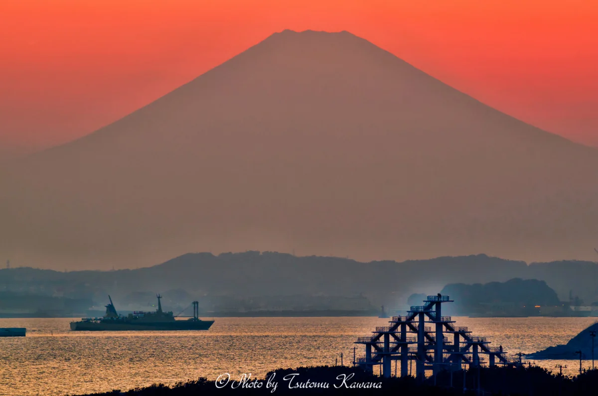 投稿写真：夕富士を仰ぎ見ながら、帰港す。