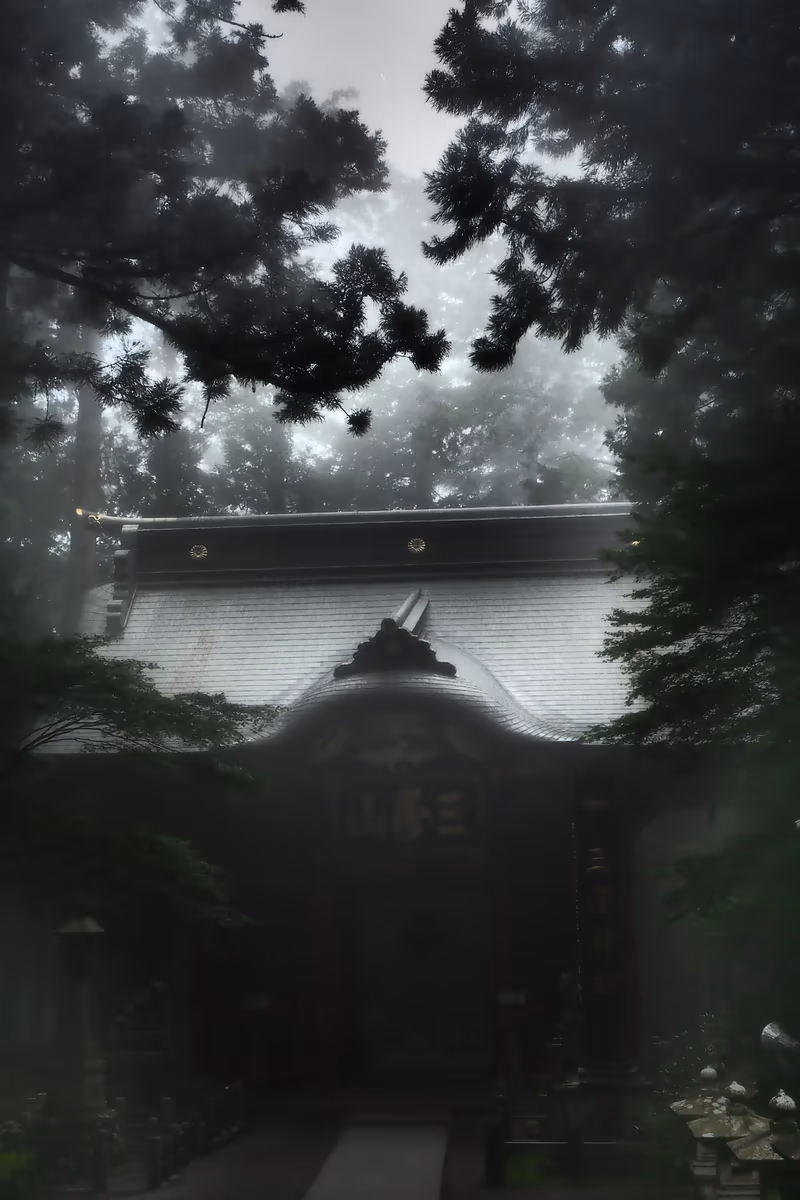 投稿写真：三峯神社　随神門