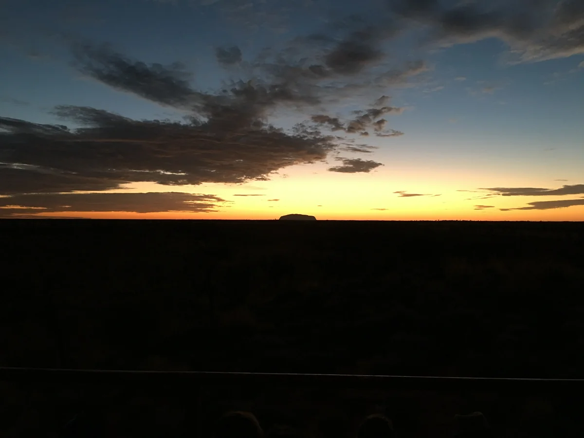 投稿写真：夜明けのウルル
