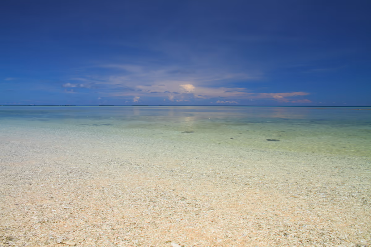 投稿写真：フナフティ島　遠浅のラグーン