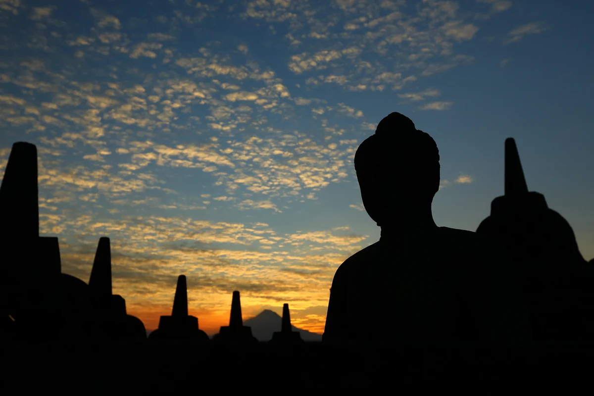 投稿写真：ボロブドゥール遺跡の朝焼け