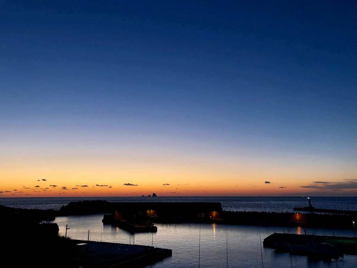 投稿写真：深い藍の空