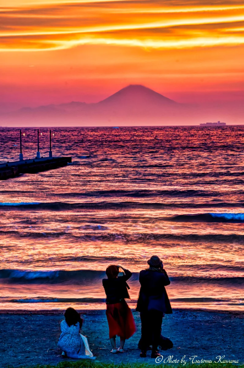 投稿写真：夕富士を写し眺める房総の黄昏