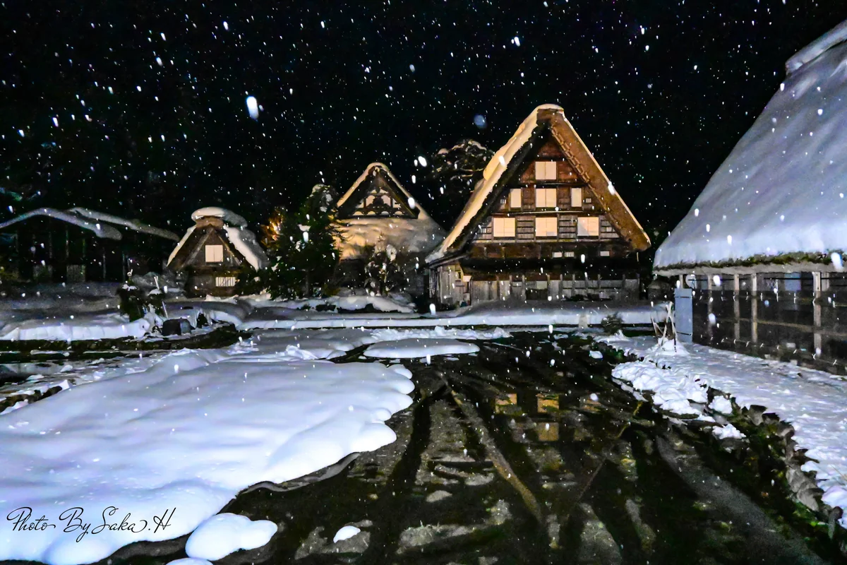 投稿写真：雪降る白川郷