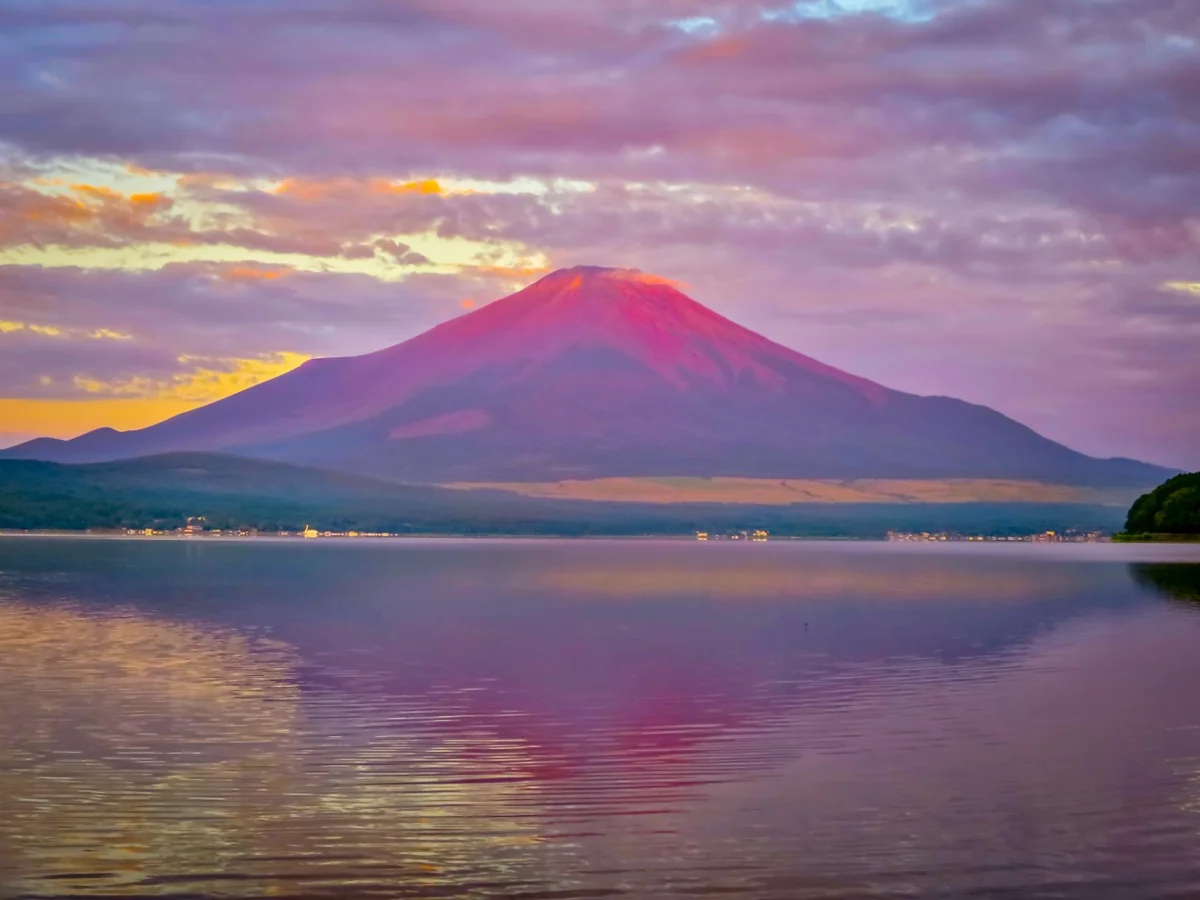 投稿写真：朝焼けと赤富士