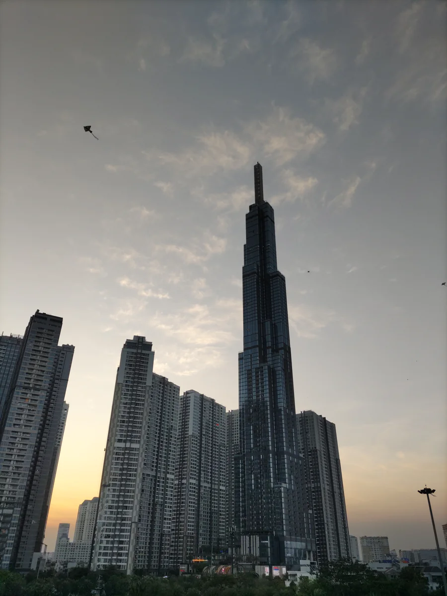 投稿写真：ホーチミンの摩天楼