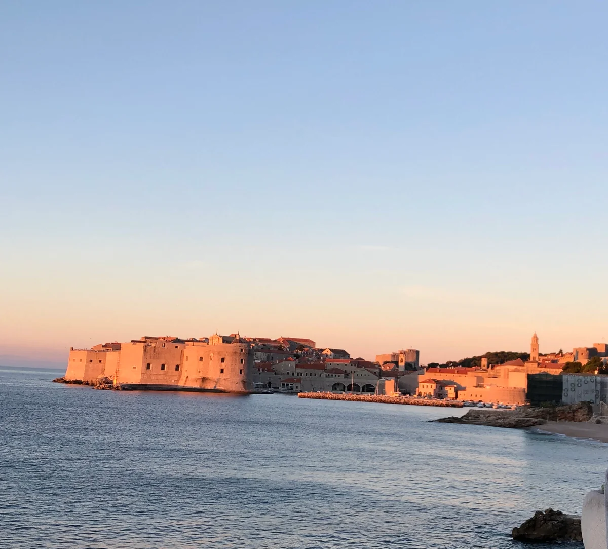 投稿写真：朝焼けドブロブニク