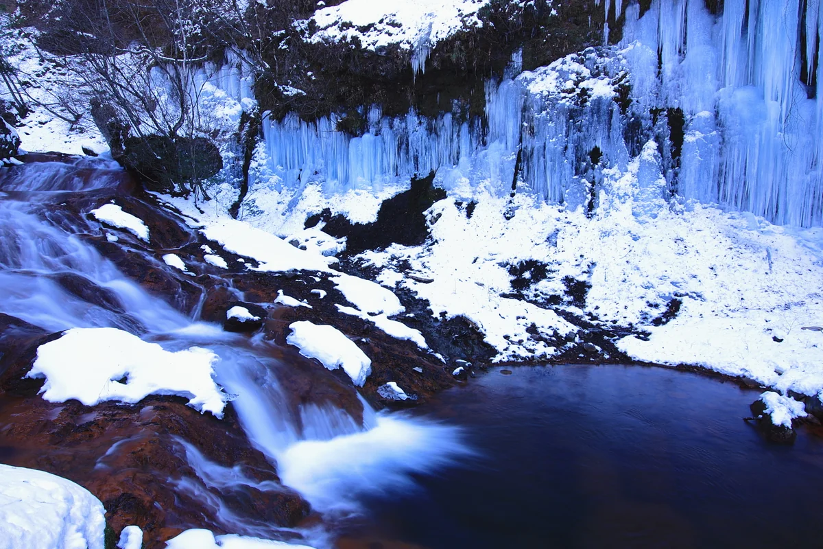 投稿写真：氷柱の屏風岩