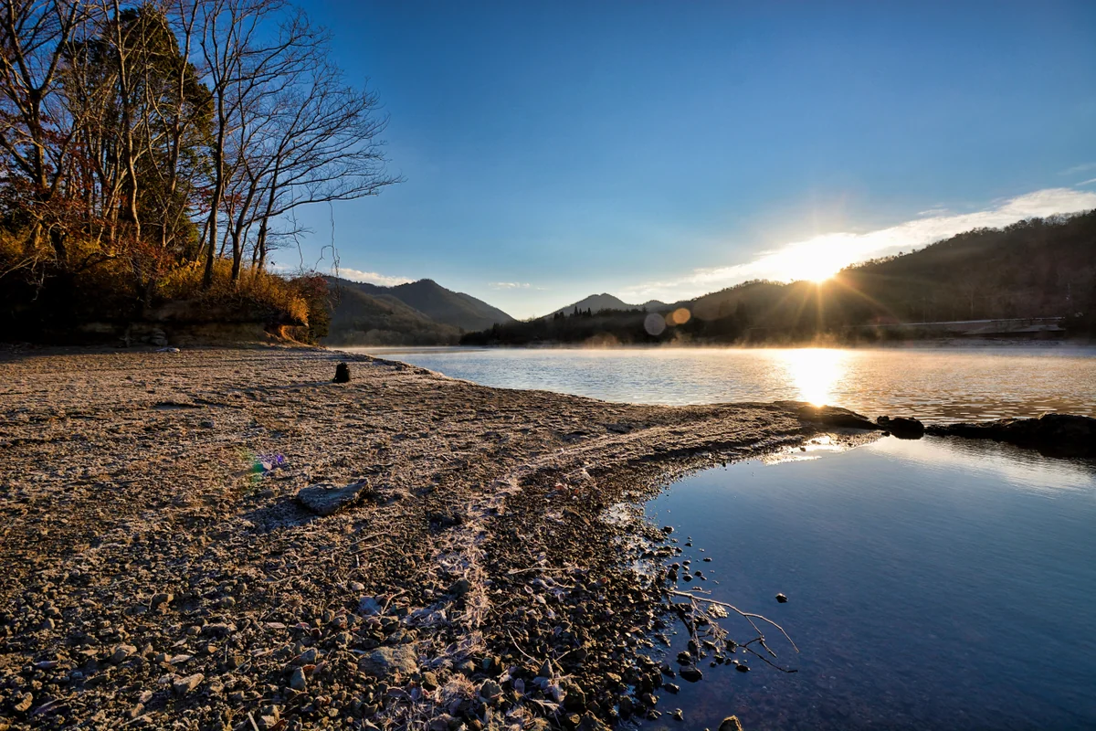 投稿写真：千丈寺湖の朝日