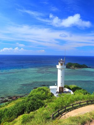 海の安全を守る道しるべ、大洋に向かい佇む姿は絵にもなる灯台特集の記事画像
