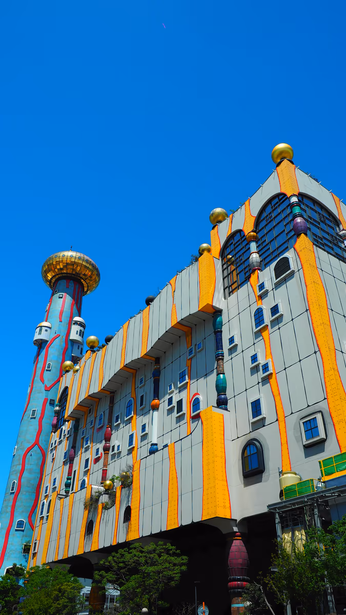 投稿写真：奇天烈な建物