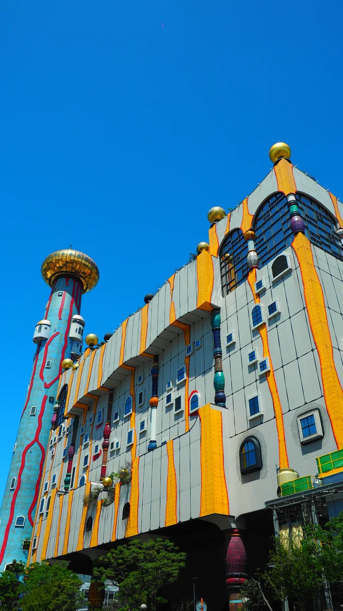 投稿写真：奇天烈な建物