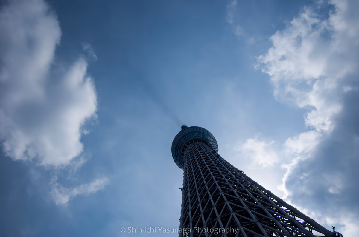 投稿写真：空へ放つシャドービーム