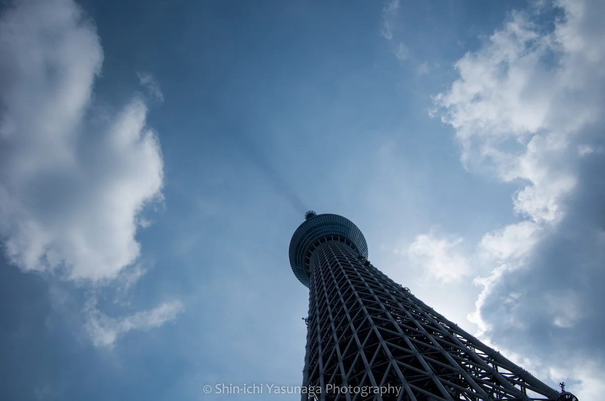 投稿写真：空へ放つシャドービーム