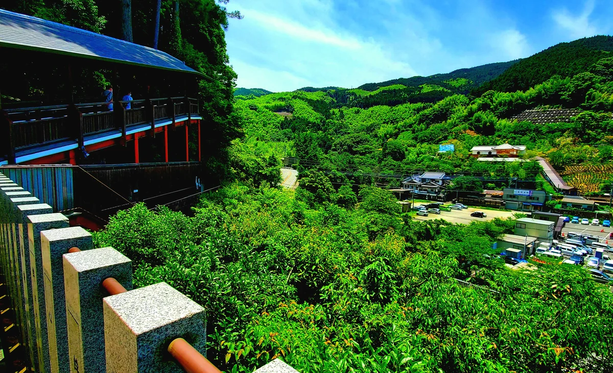 投稿写真：まるで天空に向かう参道