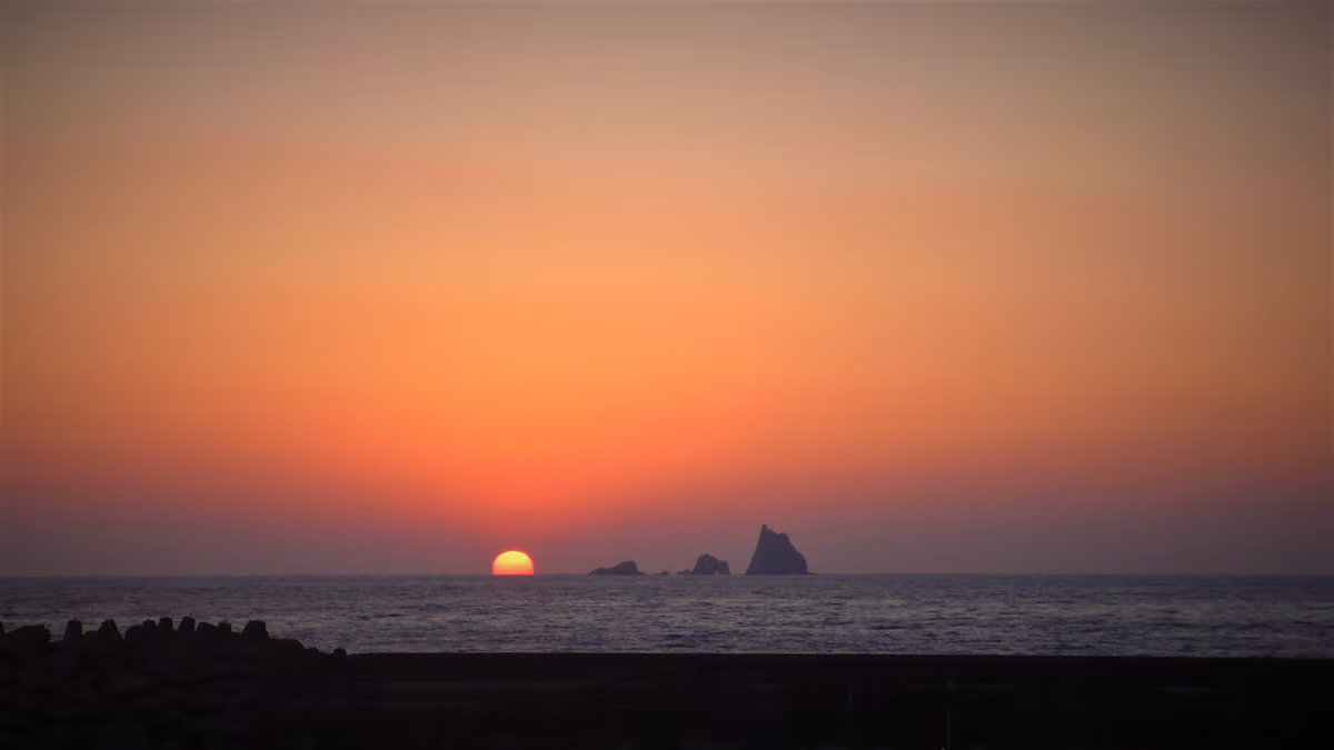 投稿写真：三本岳と夕陽