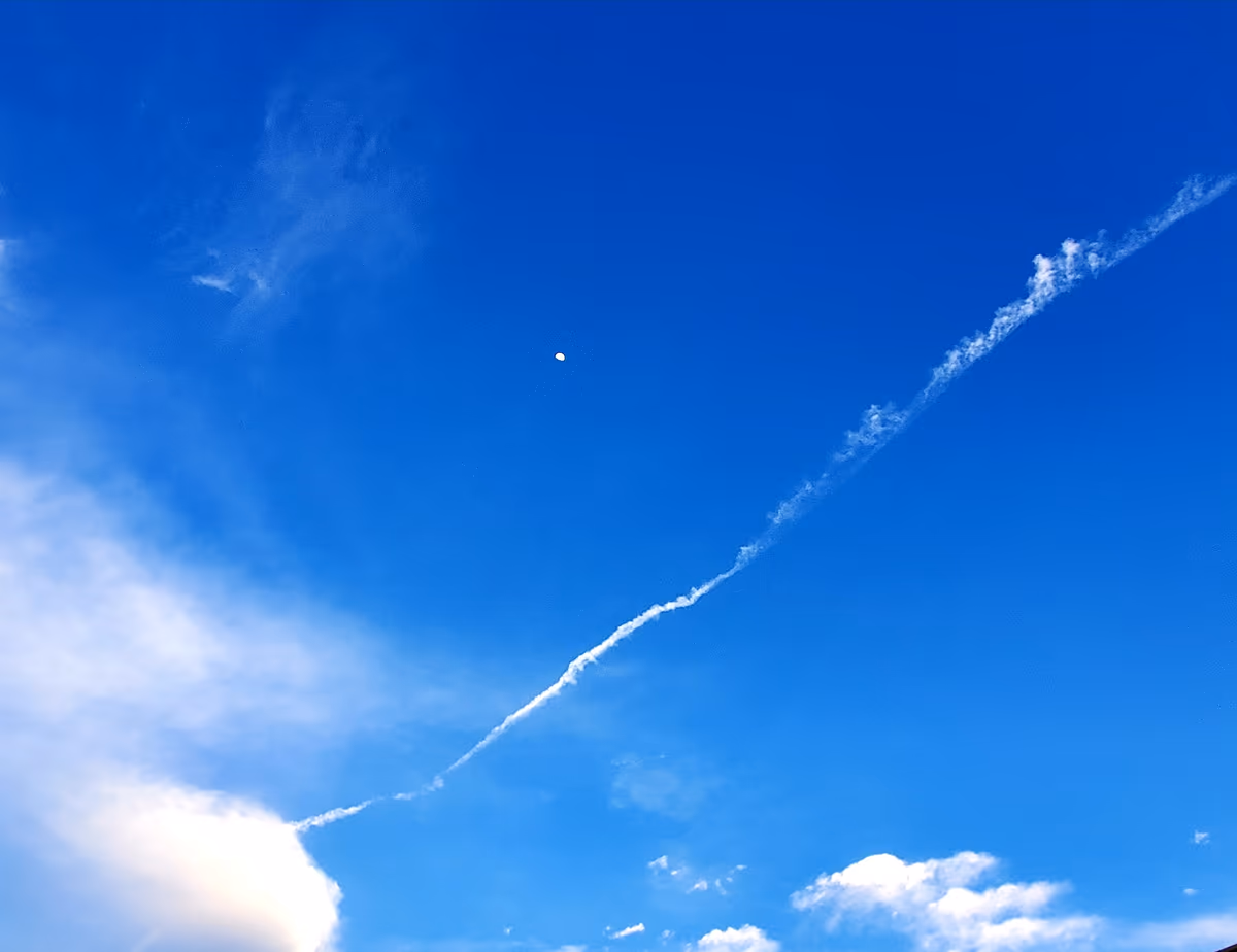 投稿写真：飛行機雲