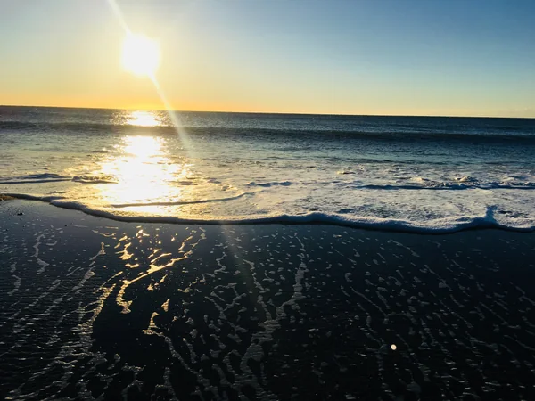 投稿：海と朝と