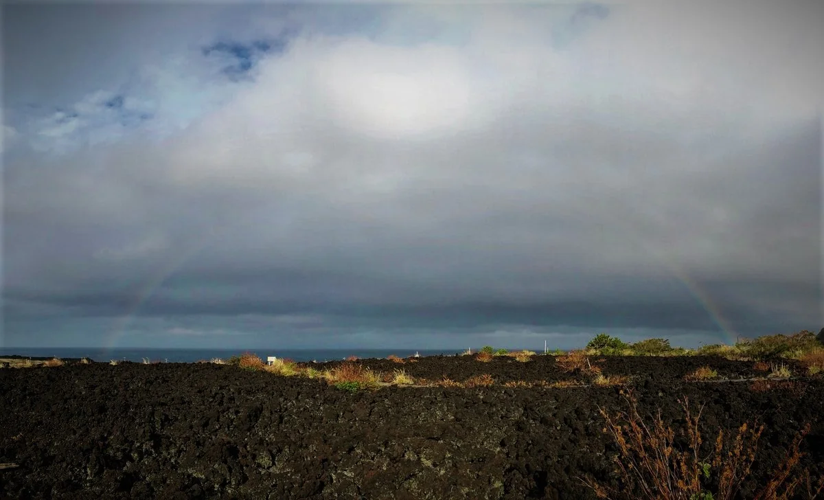 投稿写真：溶岩埋没地の虹