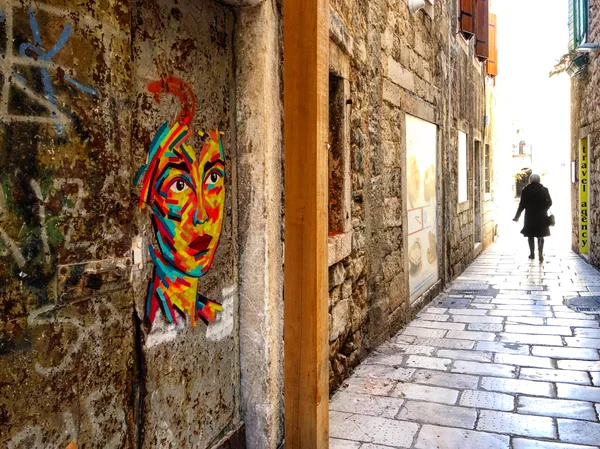 投稿：スプリトの路地にて。