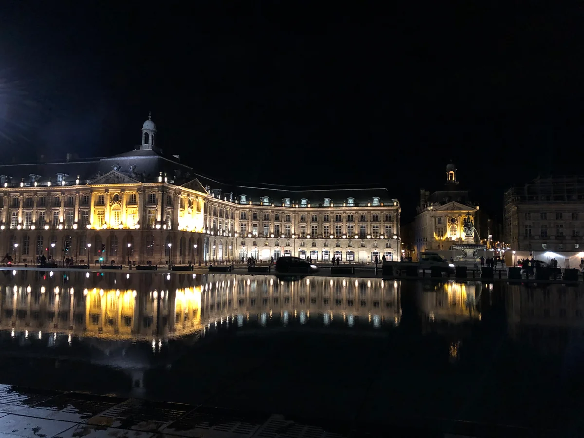 投稿写真：ボルドーの水鏡