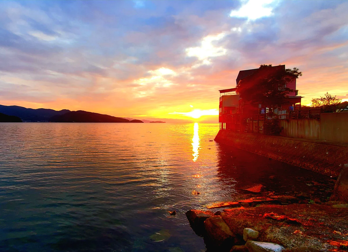 投稿写真：夕焼けの道標