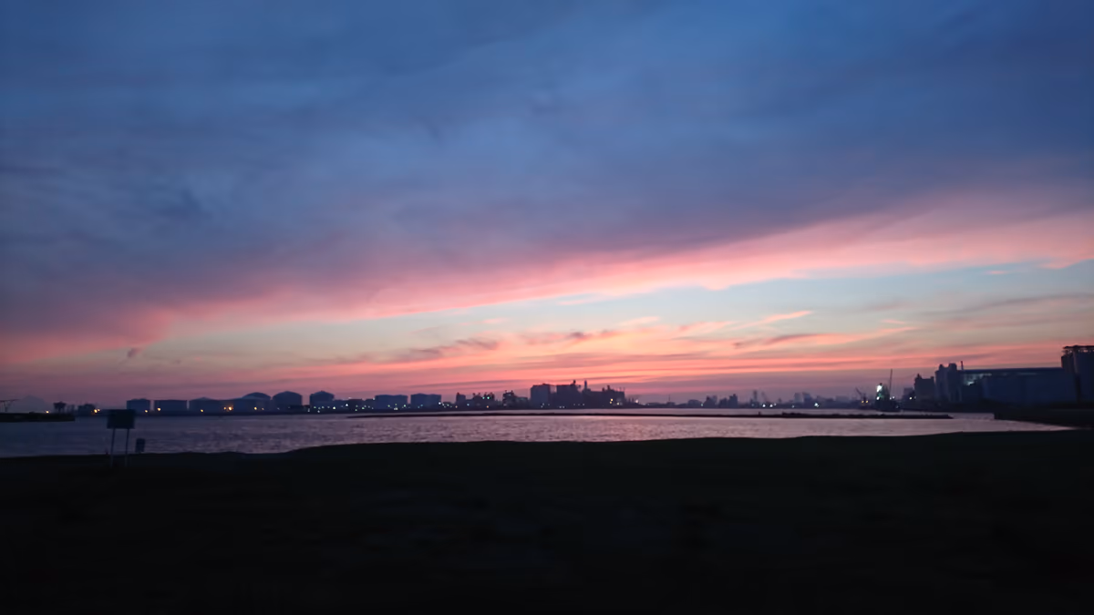 投稿写真：千葉ポートタワー裏から見える夕焼け2018夏