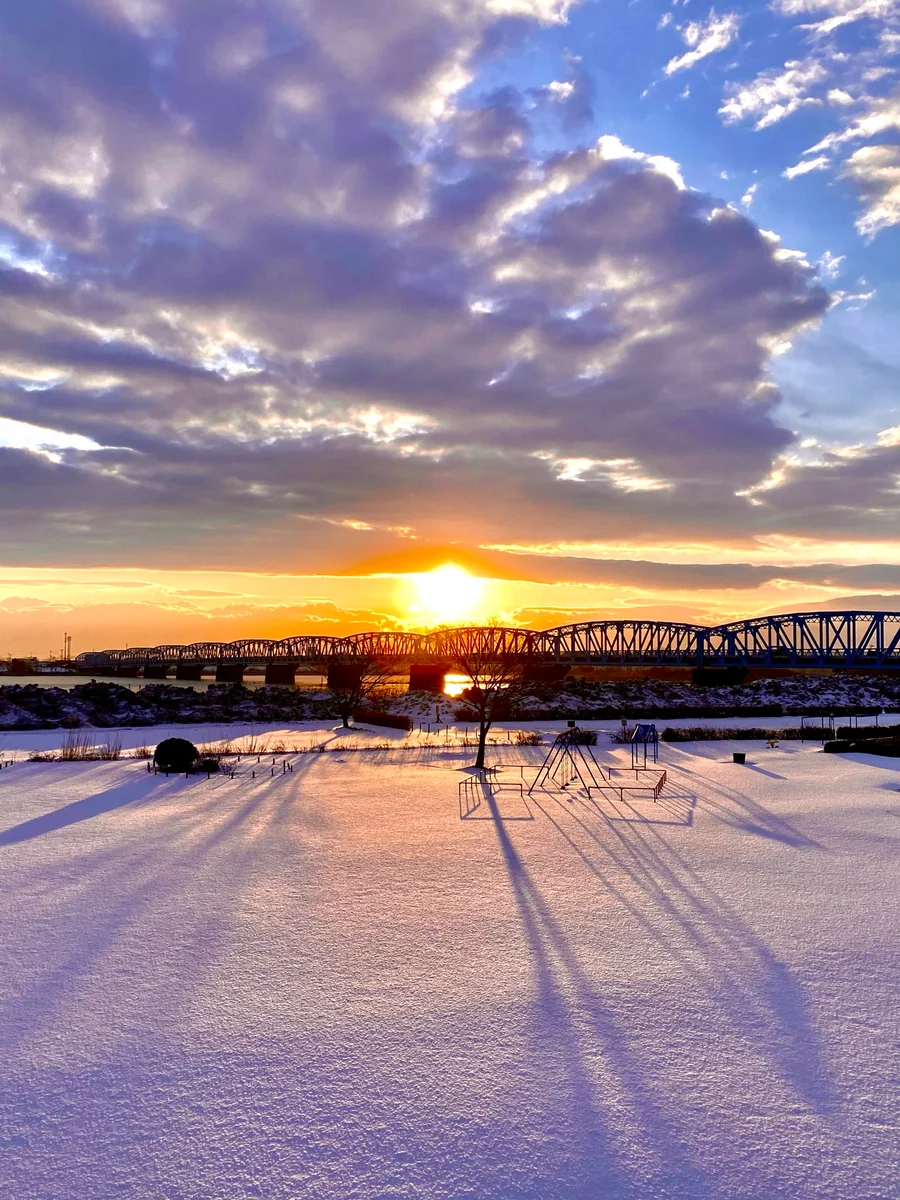 投稿写真：泰平橋と朝日☀️