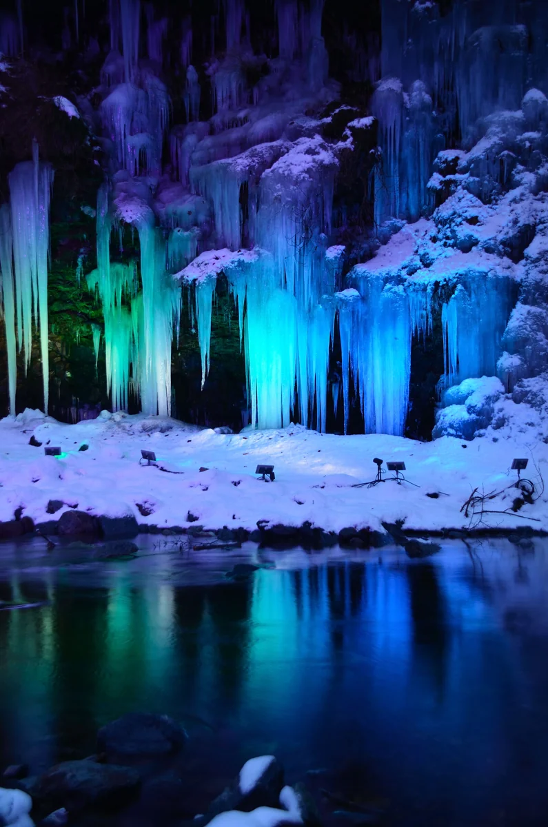 投稿写真：氷の迷宮　闇夜
