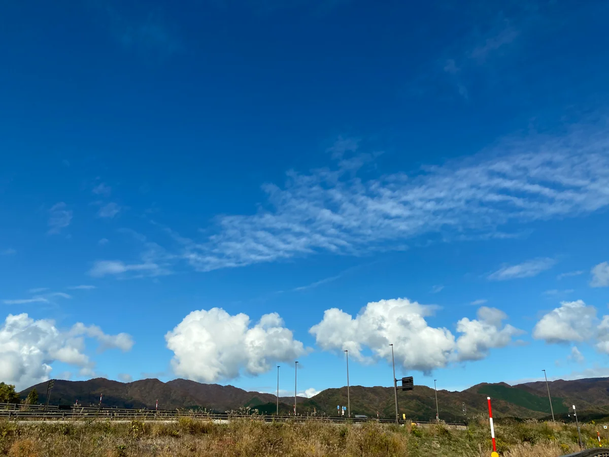 投稿写真：青い空と白い雲