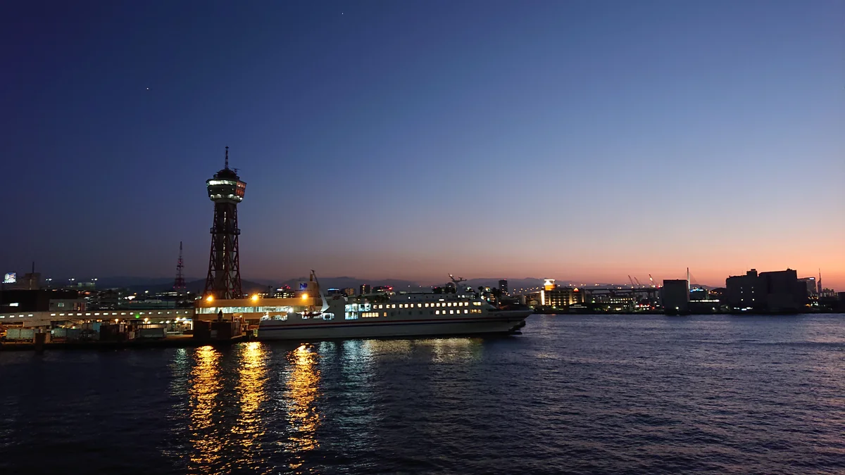 投稿写真：夕暮れの博多埠頭