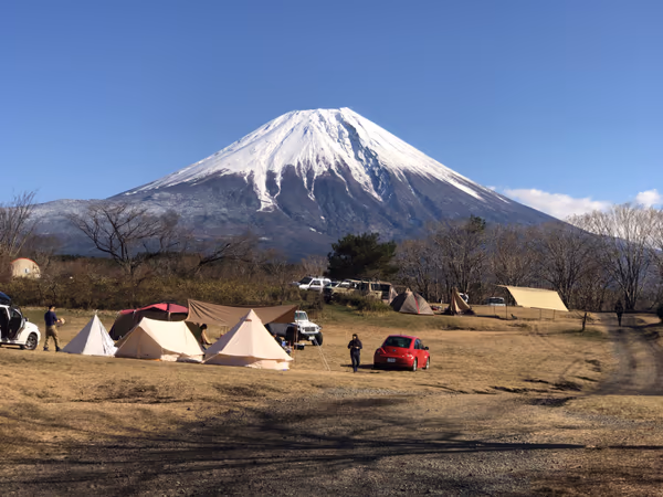 投稿：冠雪する富士山