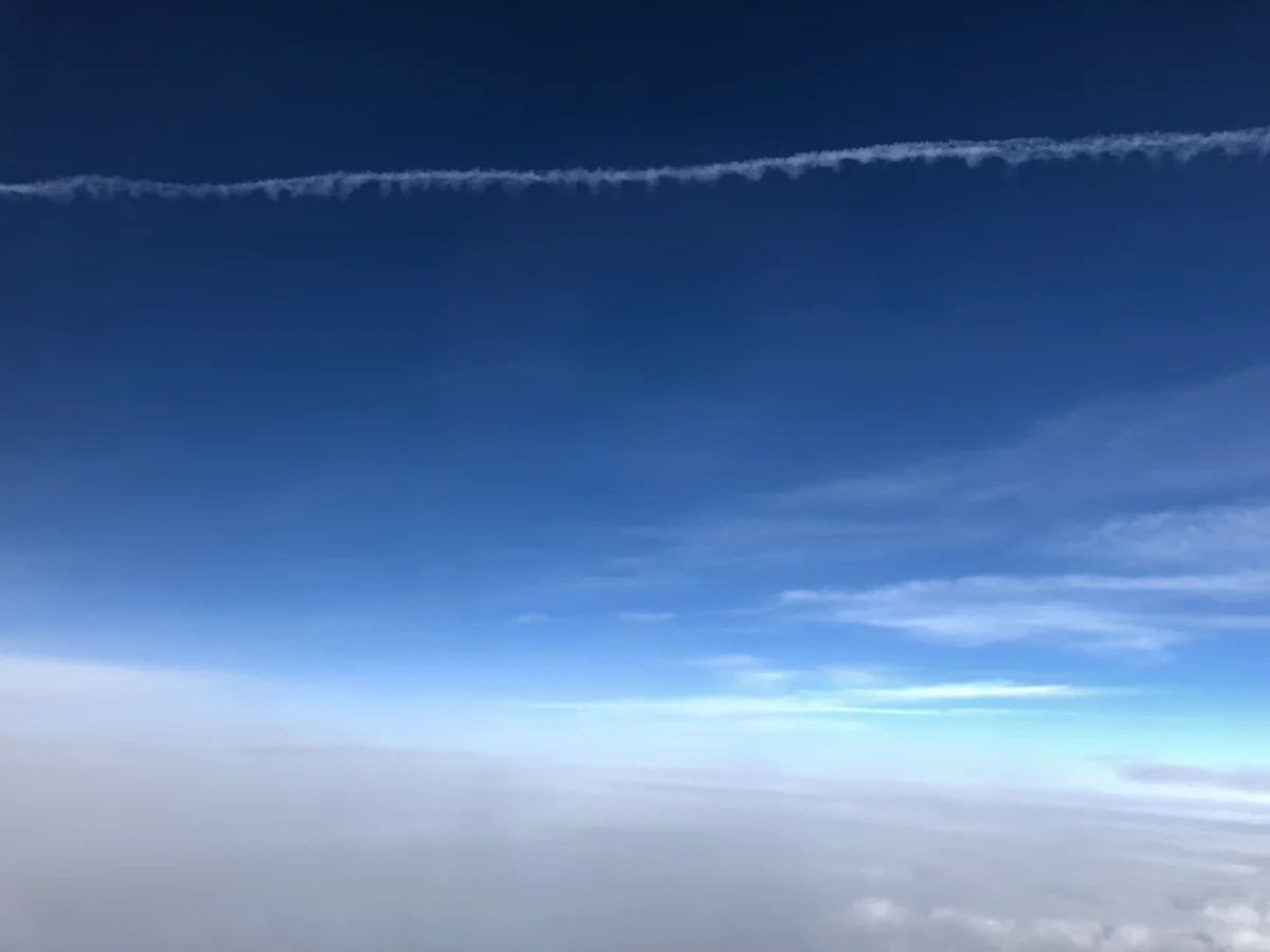 投稿写真：飛行機から見えた「ひこうき雲」