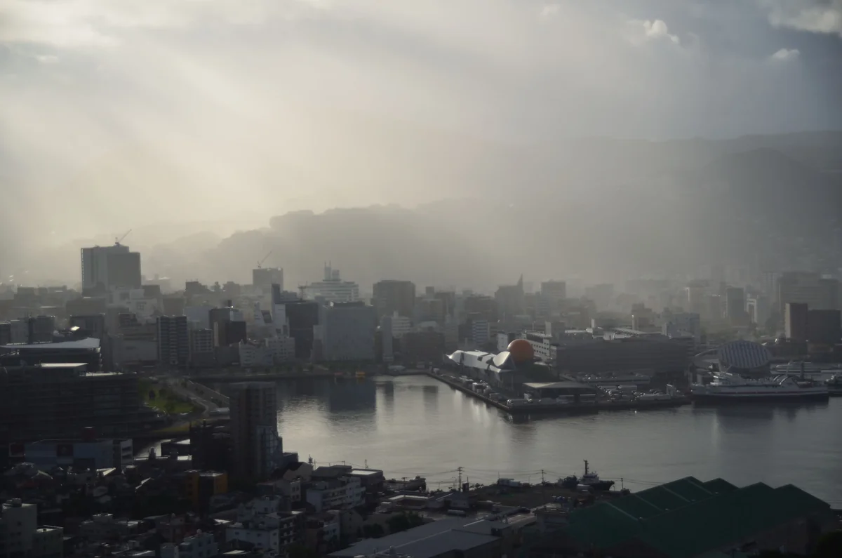 投稿写真：長崎　朝のひかり　天使のはしご