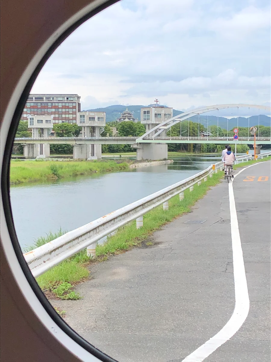 投稿写真：岡山常軌鉄道の車窓から、岡山城