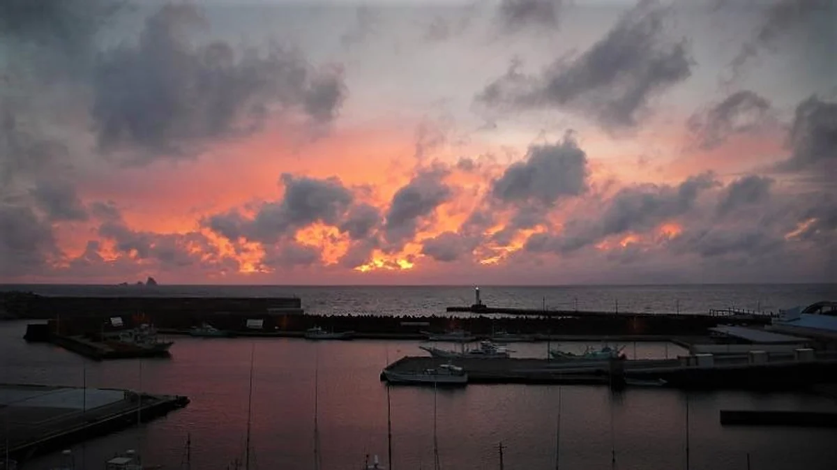 投稿写真：ペールな空