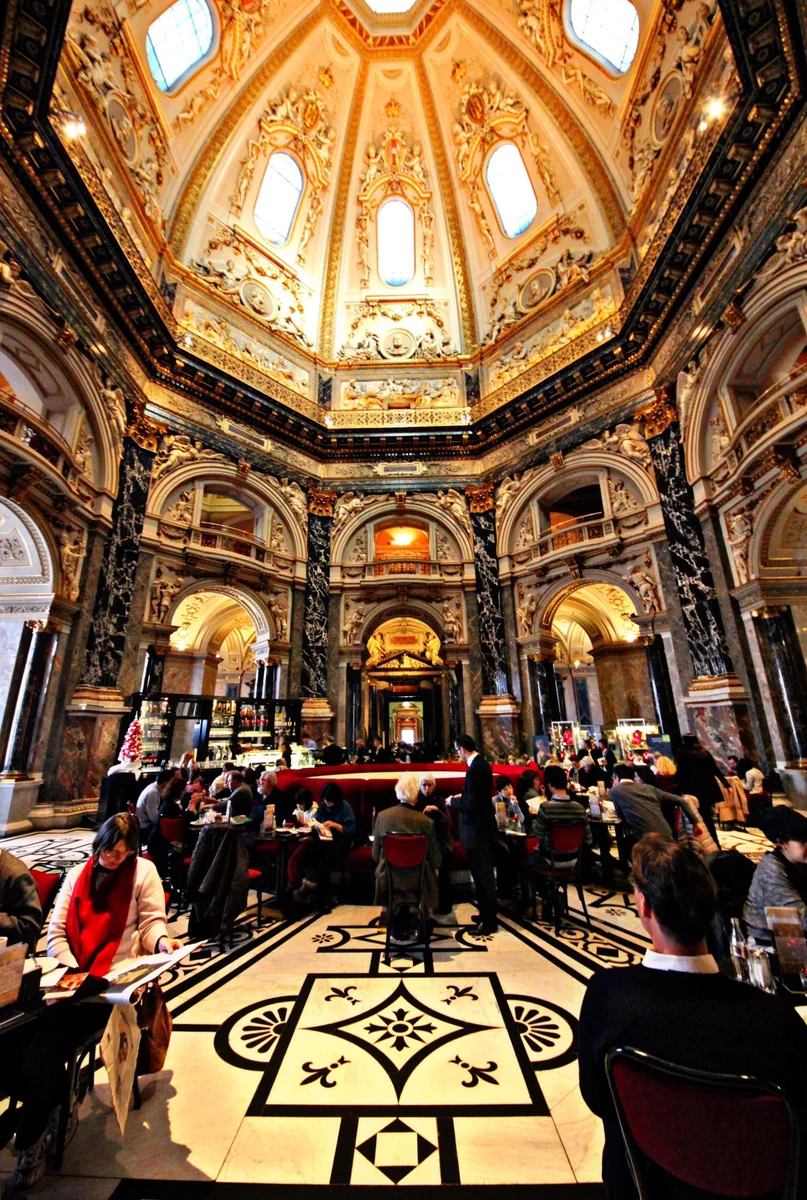 投稿写真：豪華すぎるカフェ・ゲルストナー(ウィーン美術史美術館)