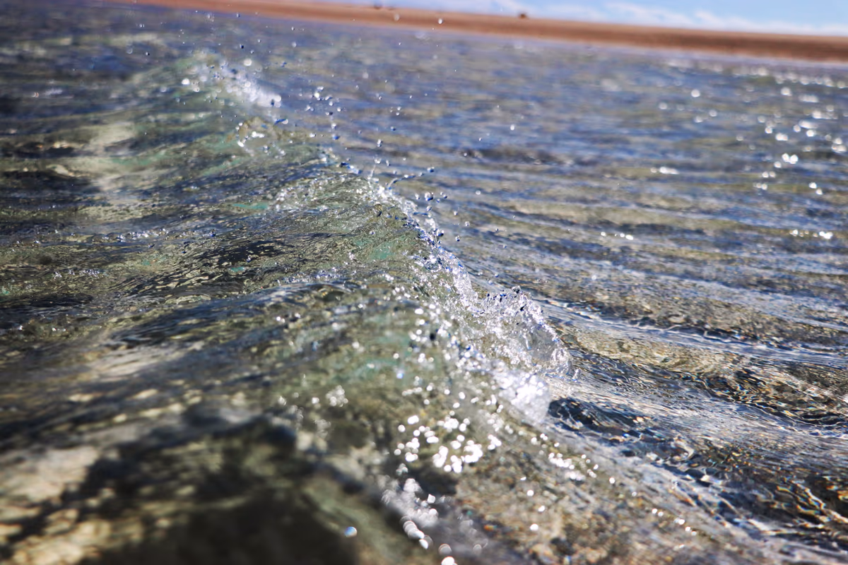 投稿写真：久米島ハテの浜の透明な波
