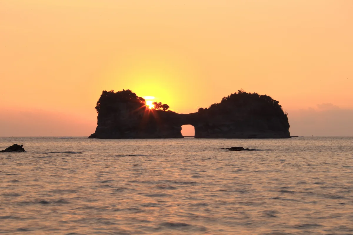 投稿写真：円月島の夕陽