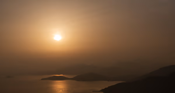 投稿：紫雲出山