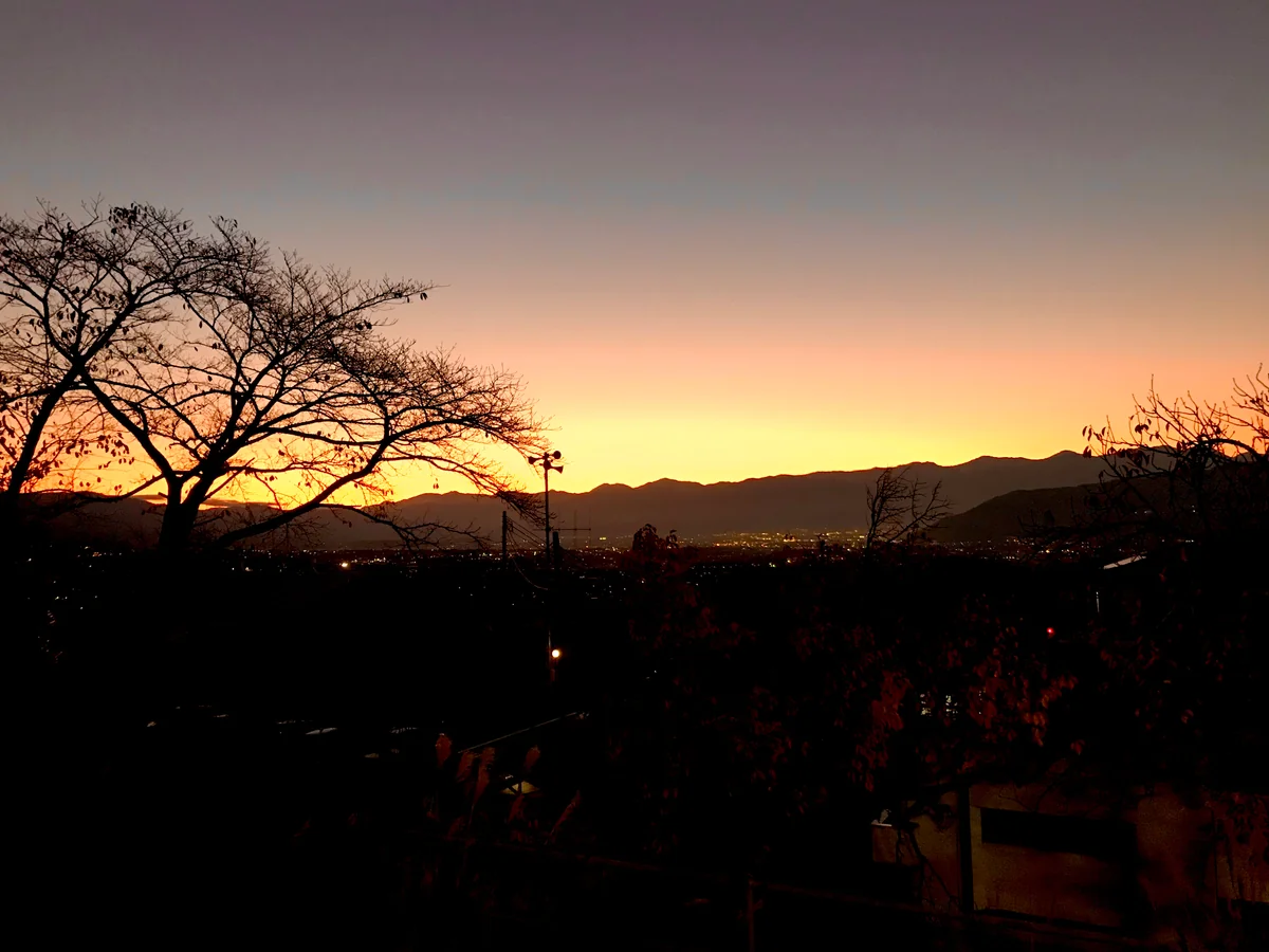 投稿写真：勝沼ぶどう郷駅から見た夕日