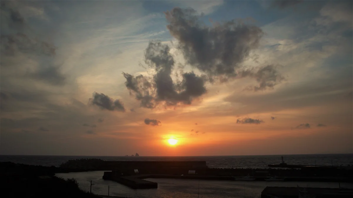 投稿写真：週末の終わりの空