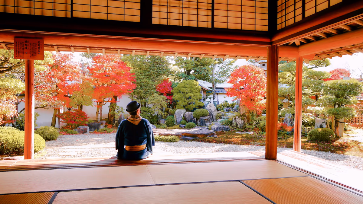 投稿写真：秋の庭園を眺める