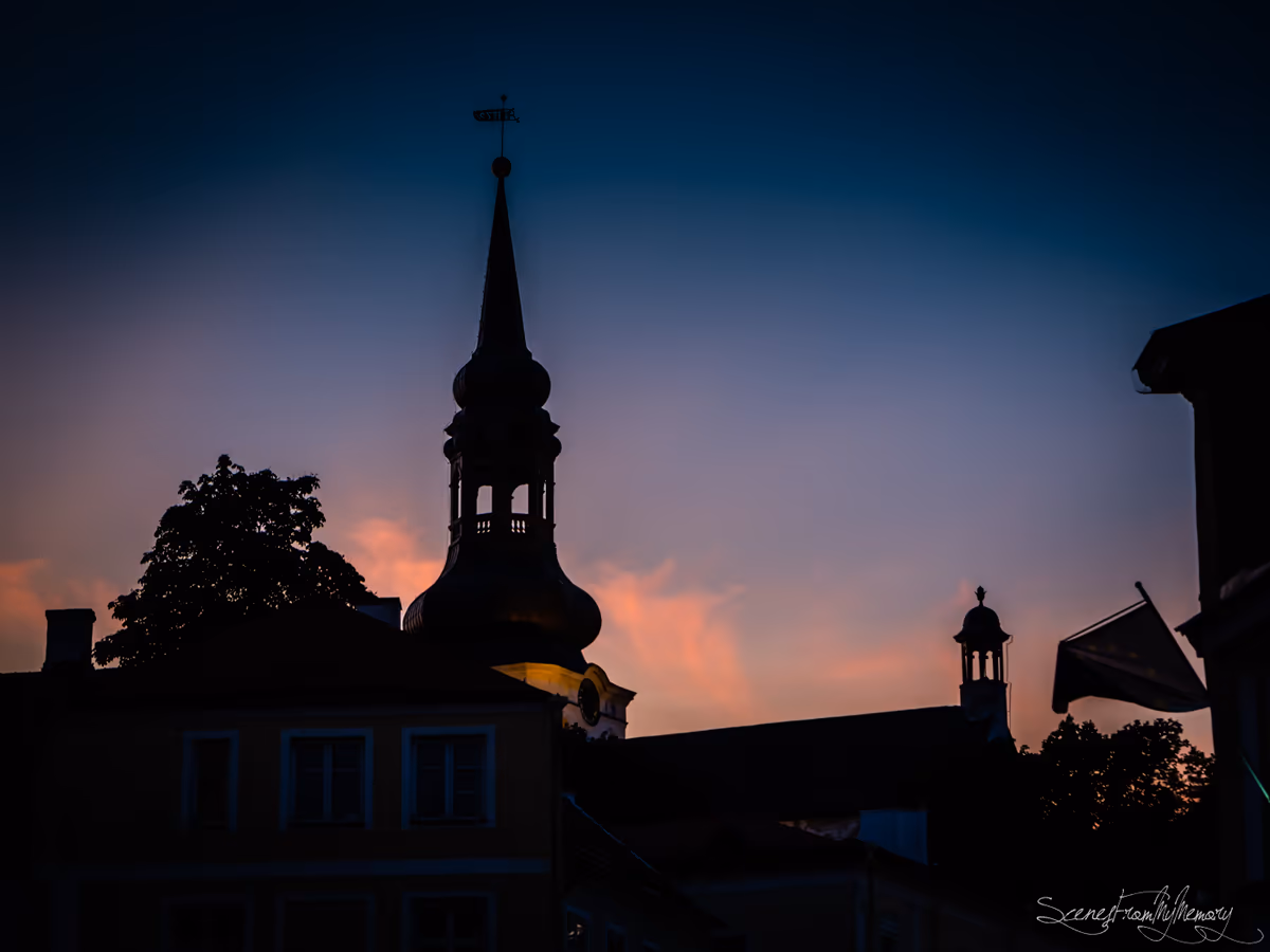 投稿写真：Spire at dusk