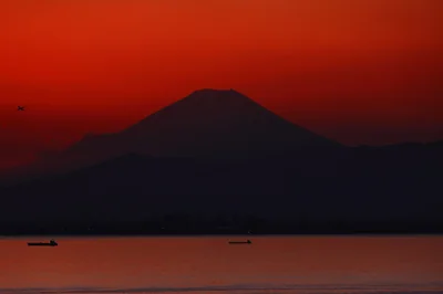 投稿：茜燃ゆる富士山
