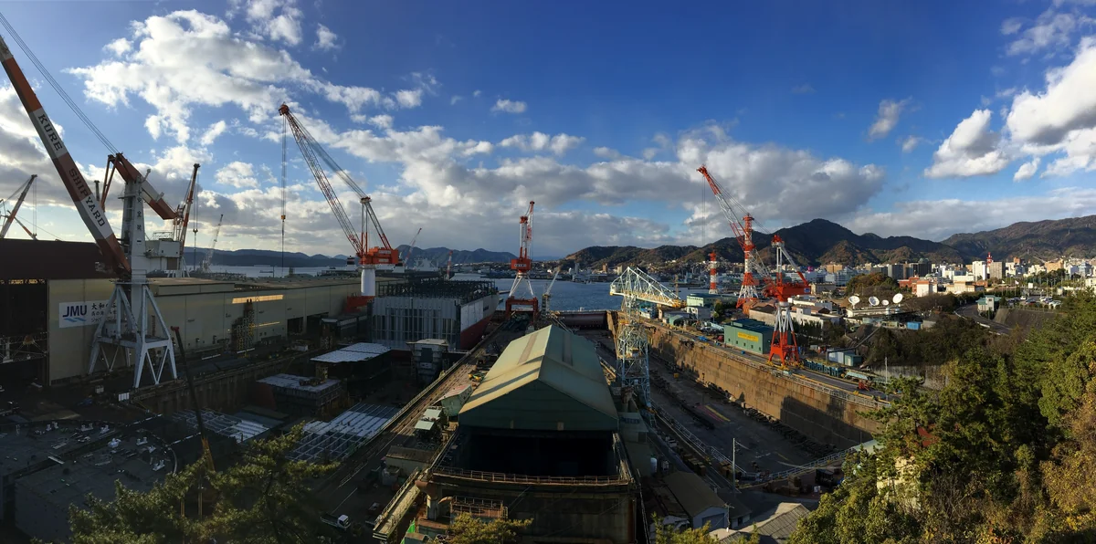 投稿写真：造船の街、呉港と呉鎮守府