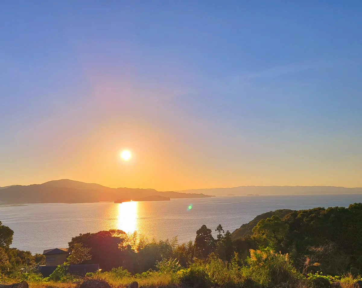 投稿写真：短い太陽の道